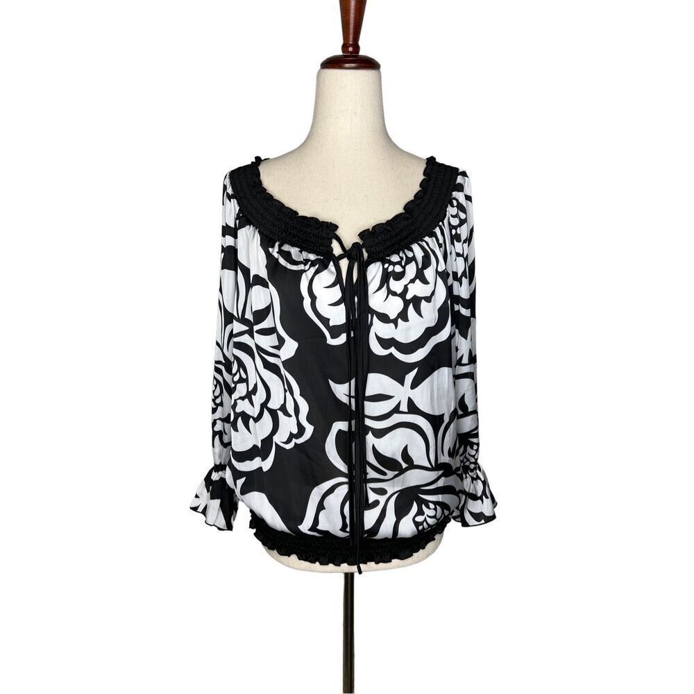 Signature by Larry Levine top women’s size Small black & white sheer long sleeve